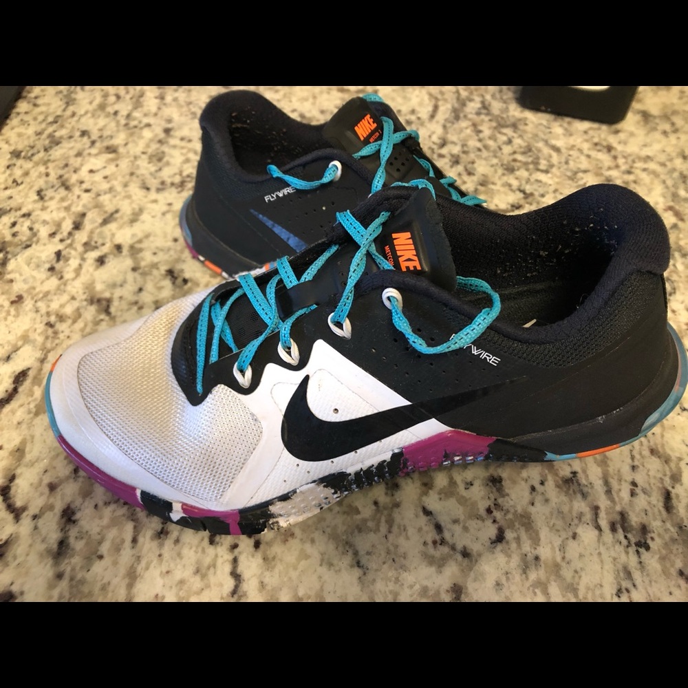 Women’s Nike Metcon 2 shoes